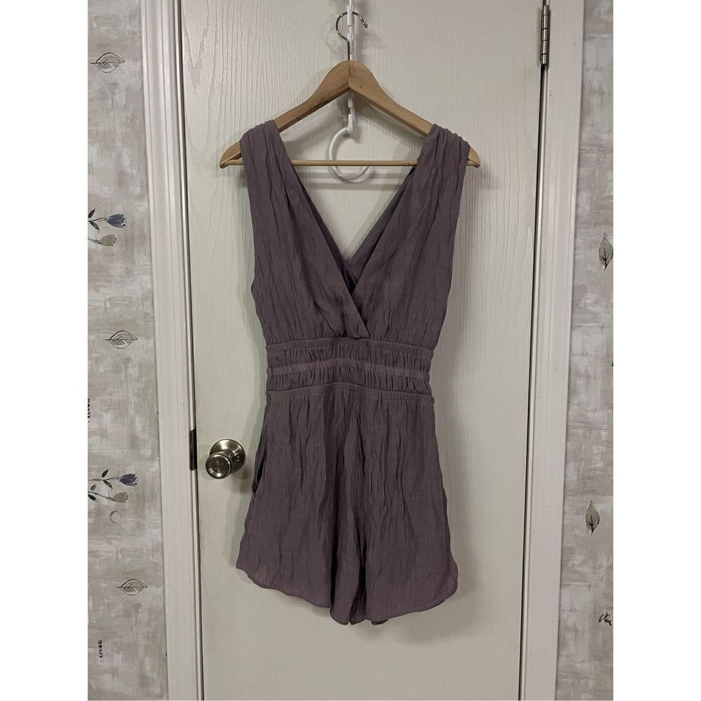 Pink Lily Romper  - Picture 2 of 4